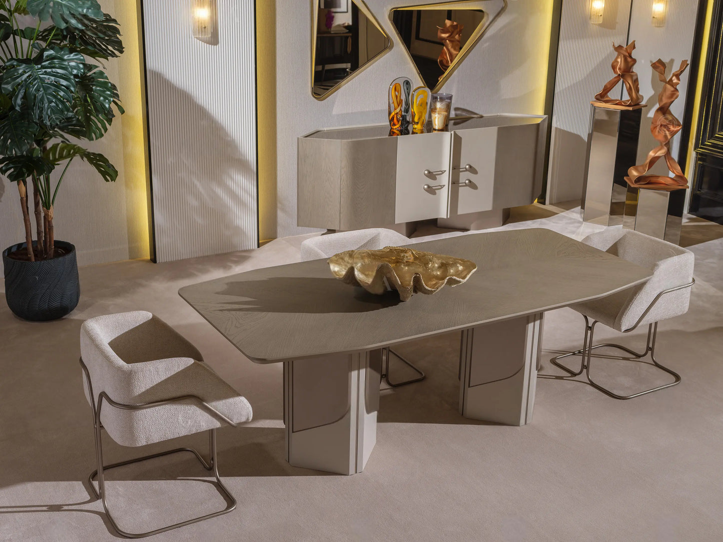 Ricamo table top showing wood grain detail