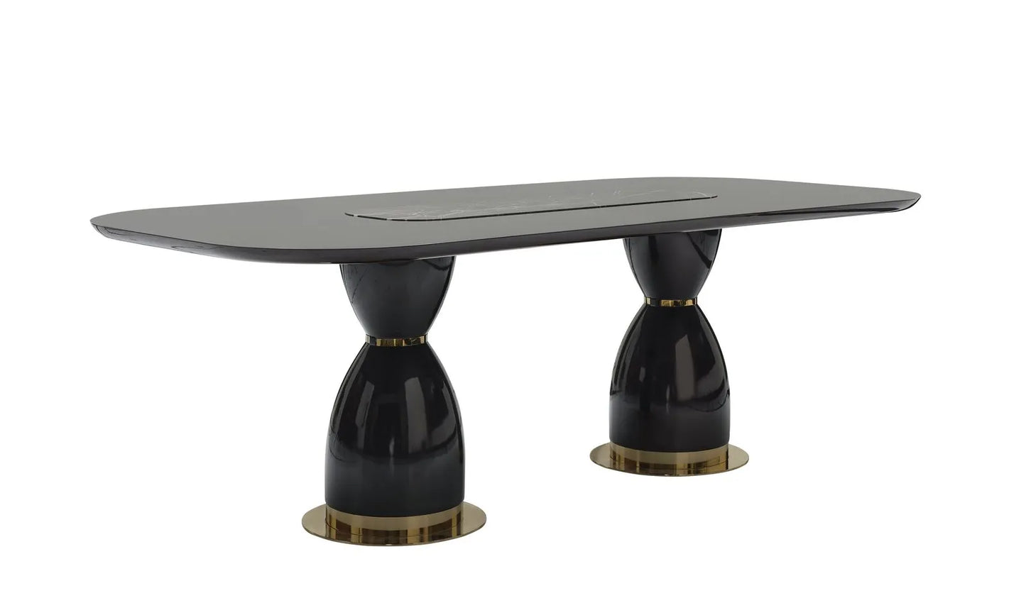 Detail of the Braga tabletop finish