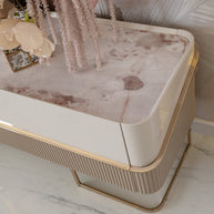 Close-up of Oscar TV stand top surface 