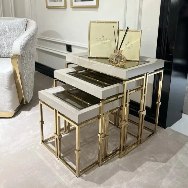 Como Nesting Tables