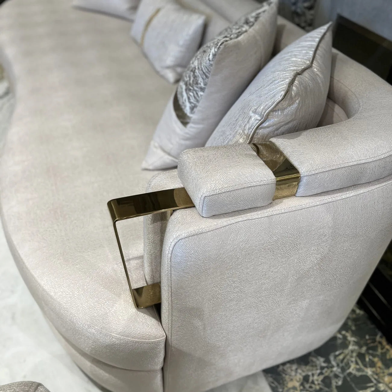 Como Sofa Set: Luxe Life Furniture