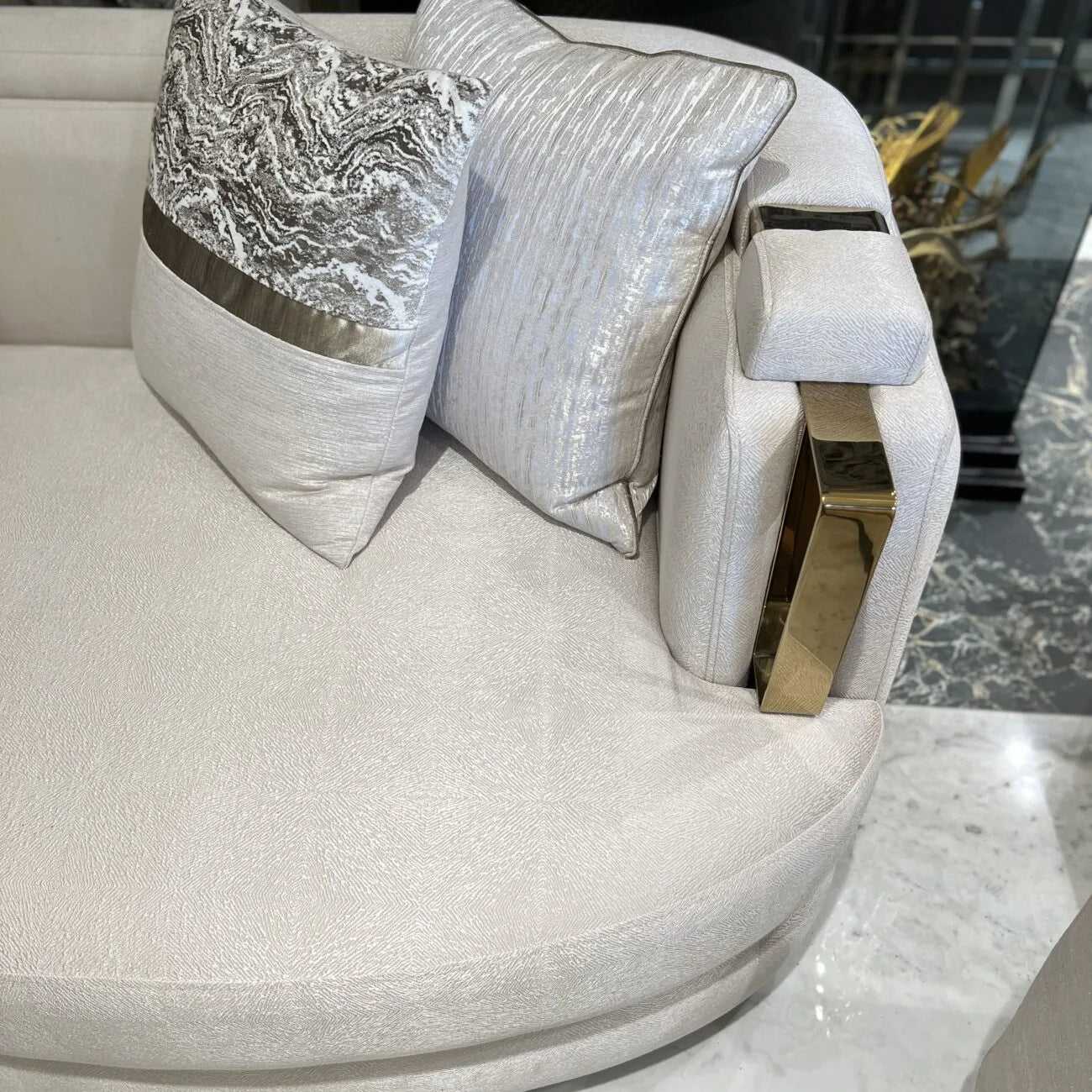 Como Sofa Set: Luxe Life Furniture