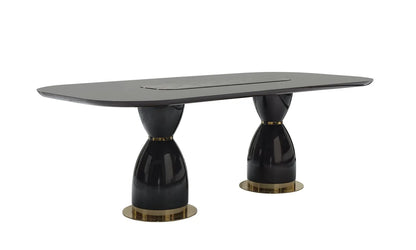 Detail of the Braga tabletop finish