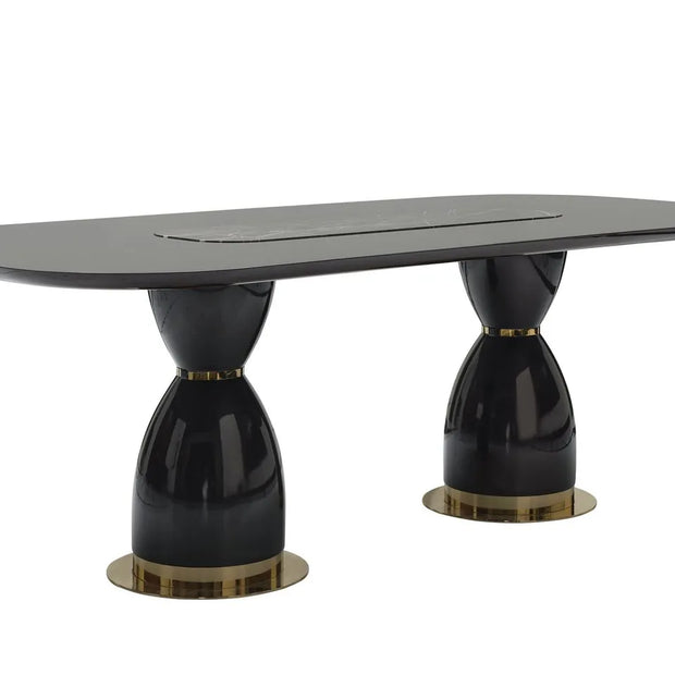 Detail of the Braga tabletop finish