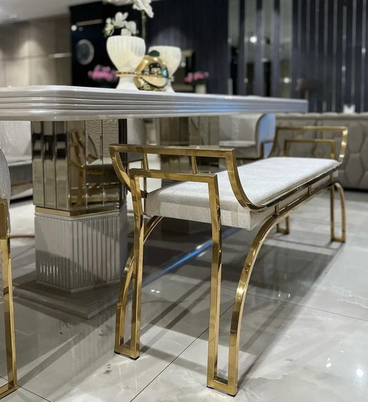 Como Dining Table by Luxe Life Furniture: Modern Luxury Elevates Meals. Shop Now!