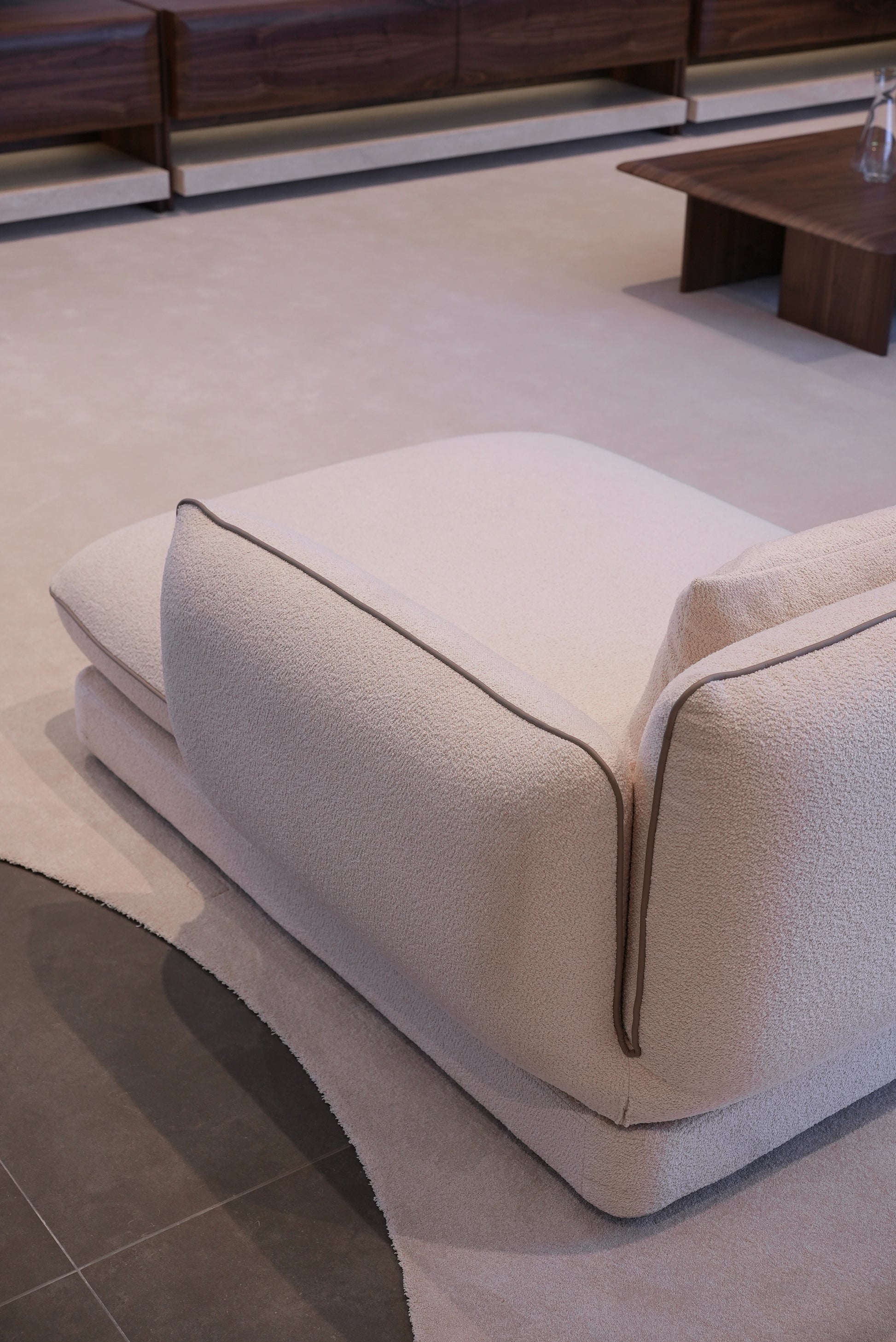 Loretta arm module for ultimate comfort in UK homes