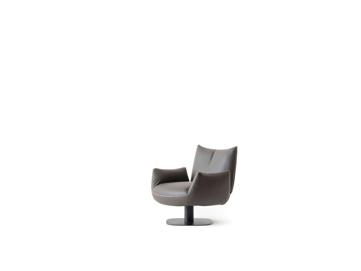 Mila Armchair