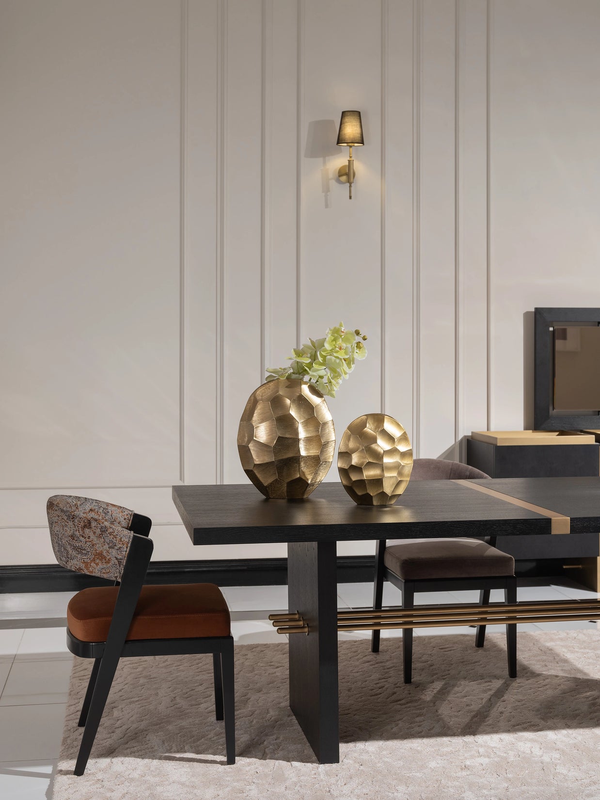 Sophisticated dinner party setup with Pietra set,showing side part